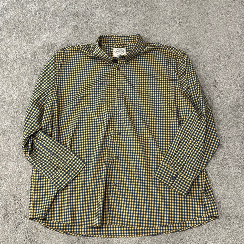 NWT St. John’s Bay Classic Fit Long Sleeve Button Down Shirt